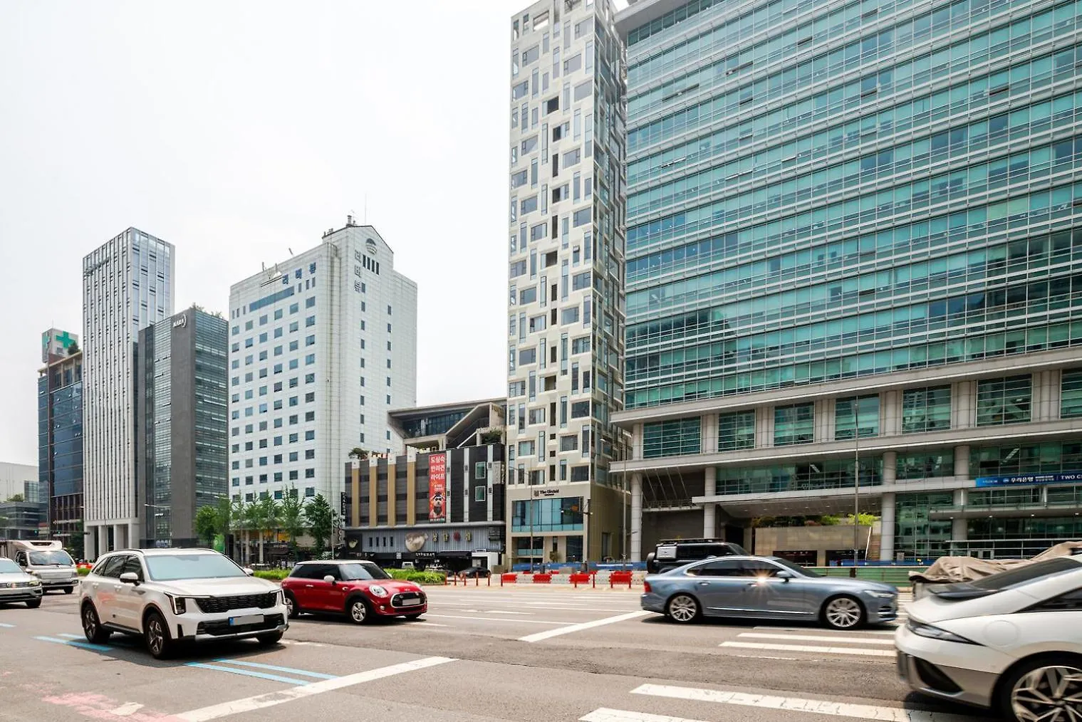 Blueground Cheongdam City View Nr Han River Sel-33 Seoul
